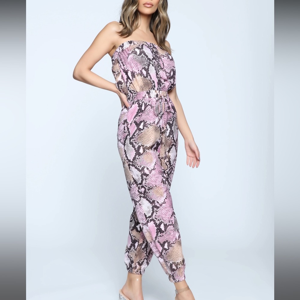 Pink jumpsuit - Picture 4 of 4